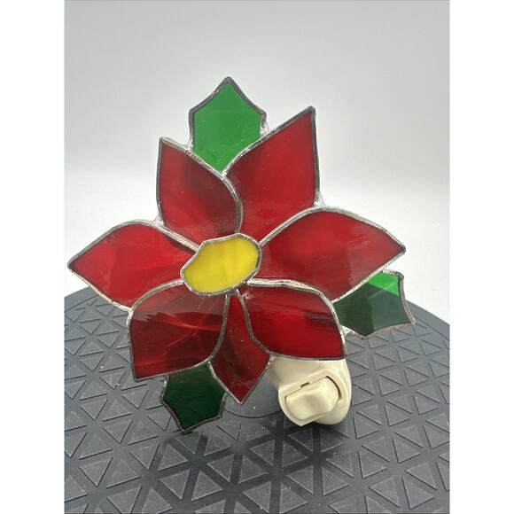Beautiful Vintage Poinsettia Stained Glass Night Light Front On Off Switch - Picture 1 of 4